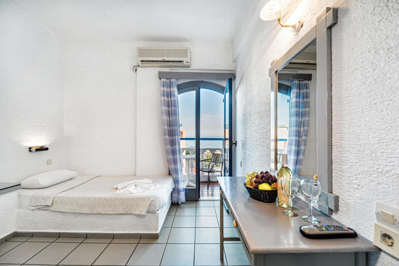 Hotel Iro Херсониссос Экстерьер фото
